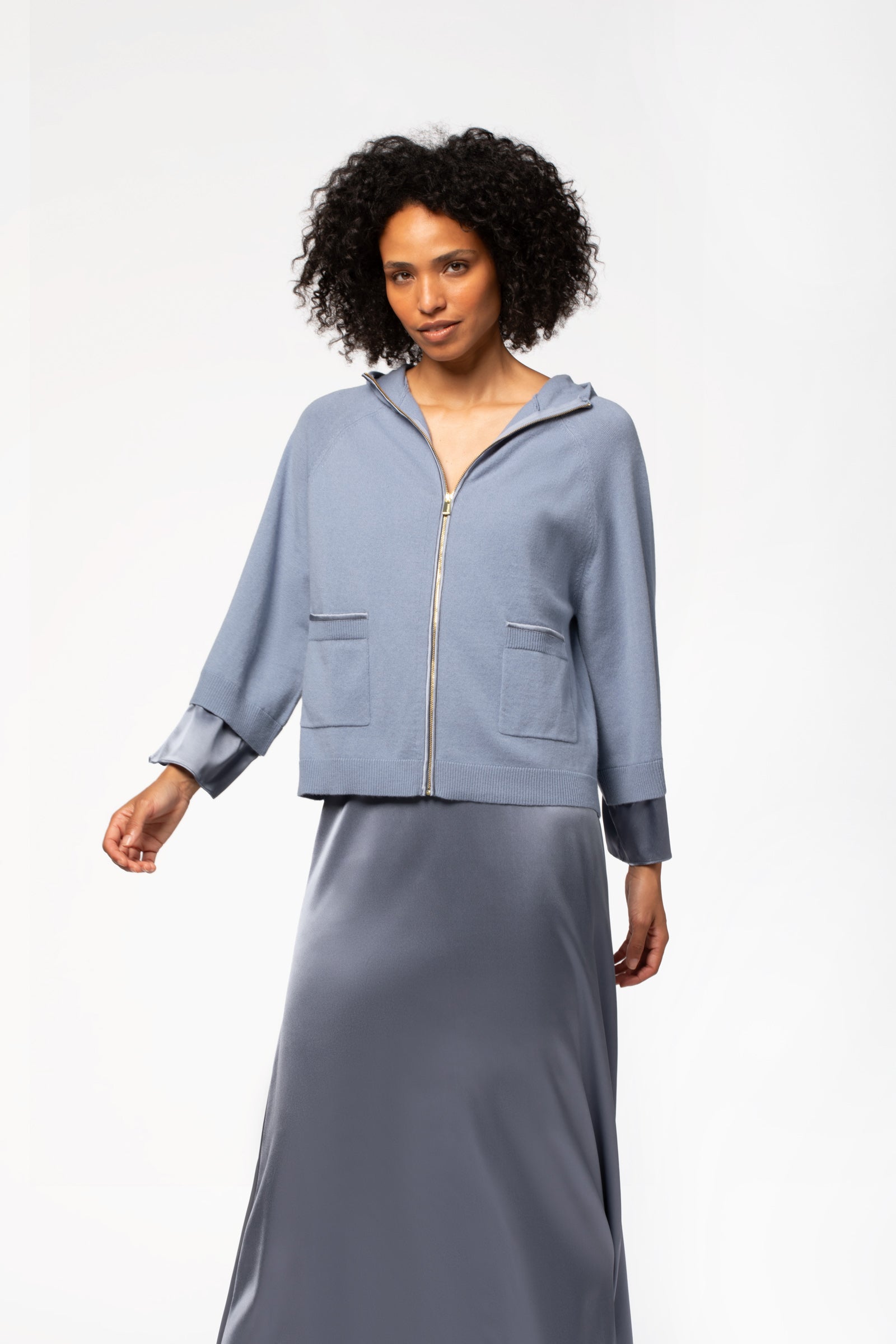 gilet-capuche-femme-cachemire-837zfh-1.jpg gilet capuche femme cachemire – Image 1