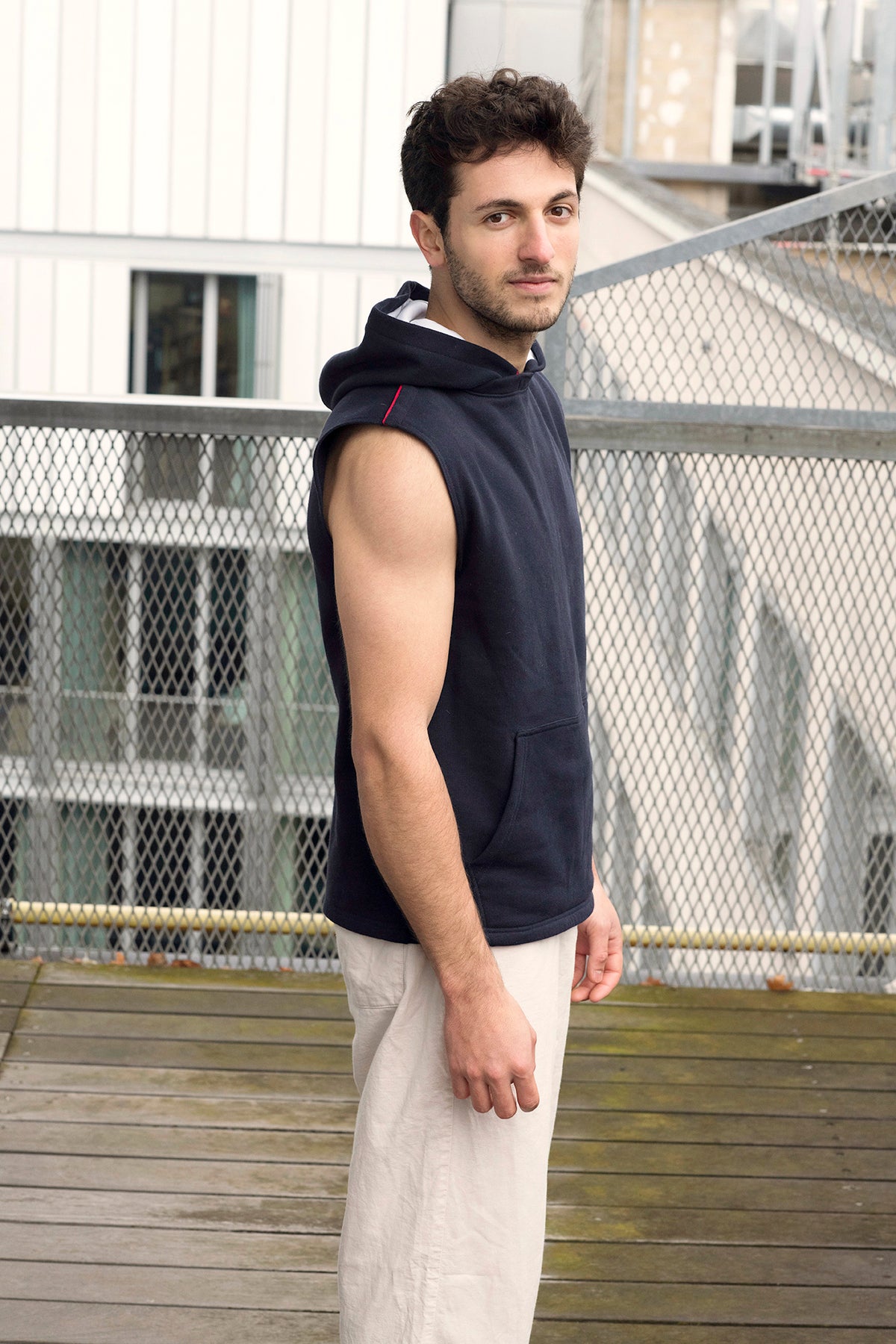 hoodie-sans-manche-066awb-1.jpg hoodie sans manche – Image 1