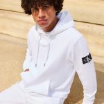 sweat blanc a capuche
