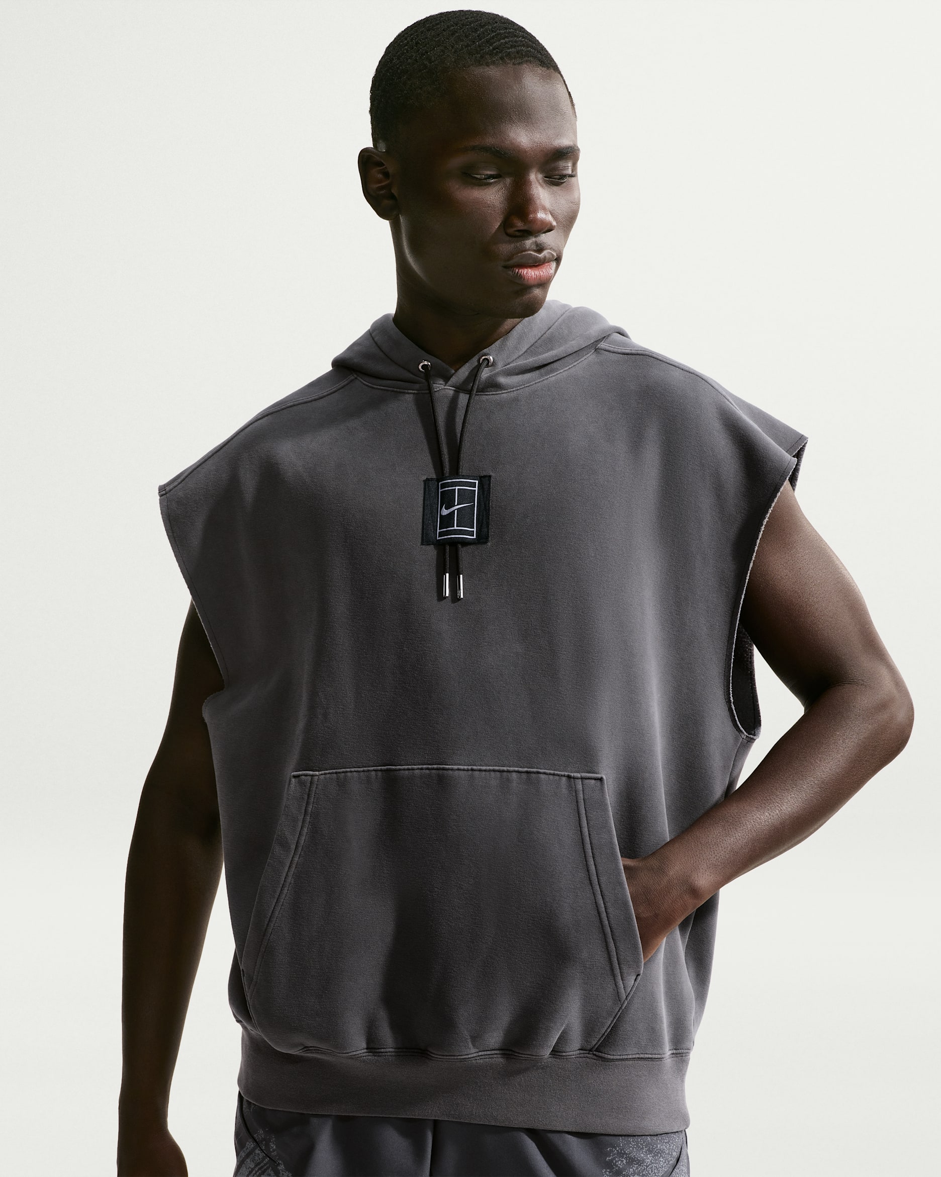 sweat-capuche-sans-manche-602qyz-1.jpg sweat capuche sans manche – Image 1