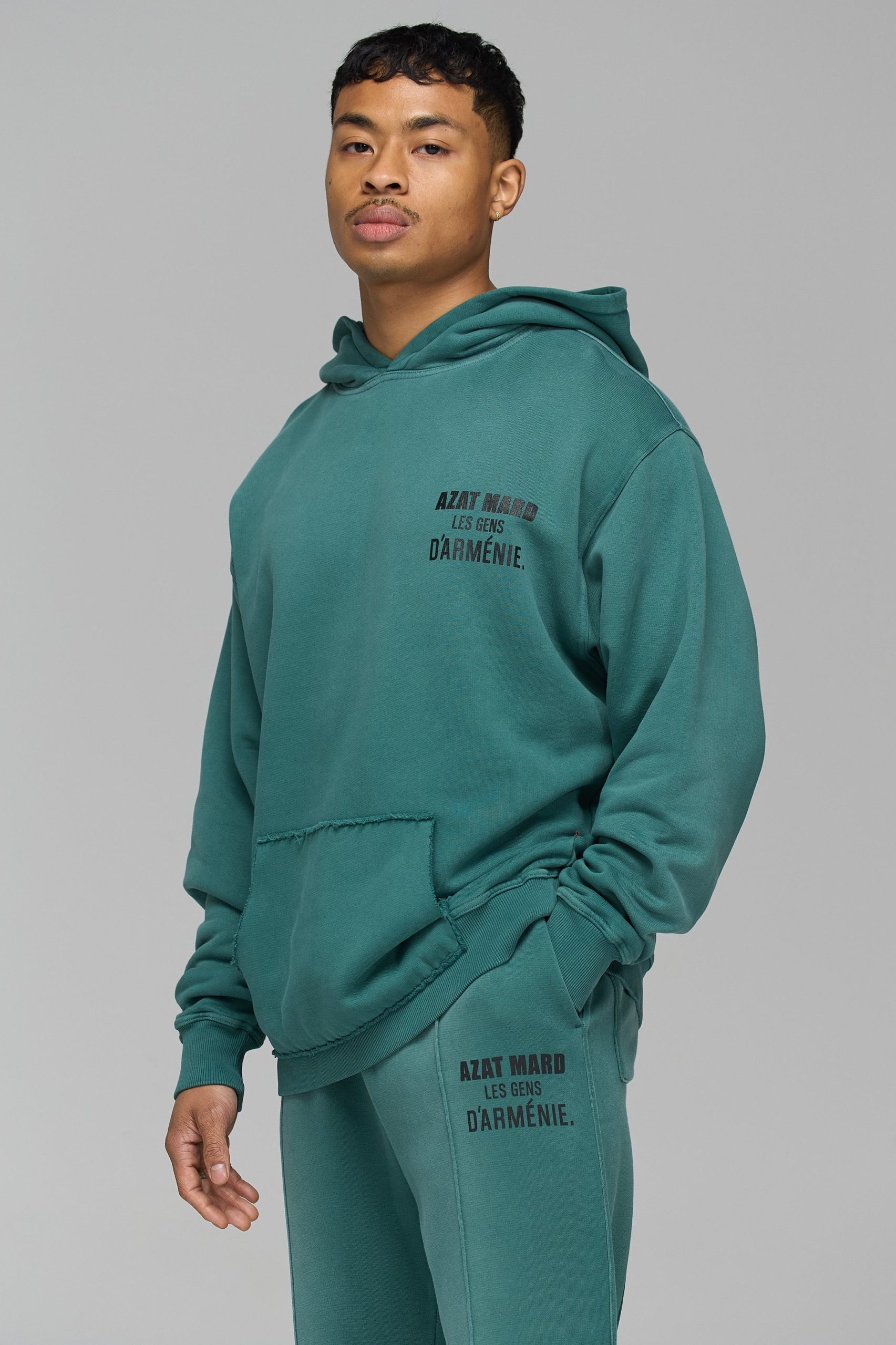 sweat-capuche-vert-926iev-1.jpg sweat capuche vert – Image 1