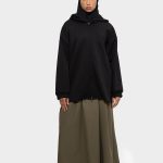sweat noir capuche