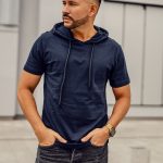 t shirt a capuche