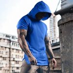 t shirt à capuche