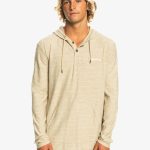 t shirt a capuche